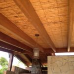 techo con pérgolas de madera