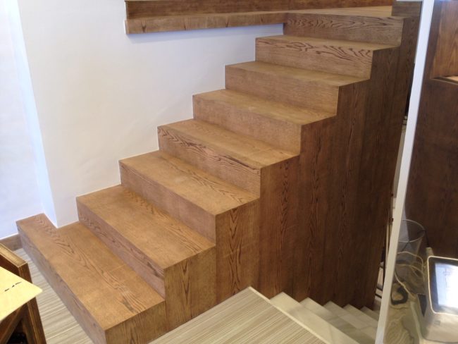 escaleras de madera