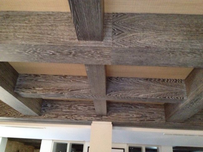 techo con pérgolas de madera