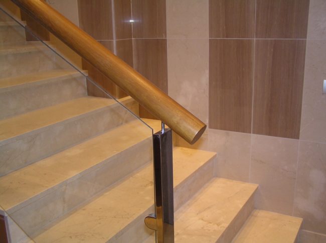 escaleras y pasamanos