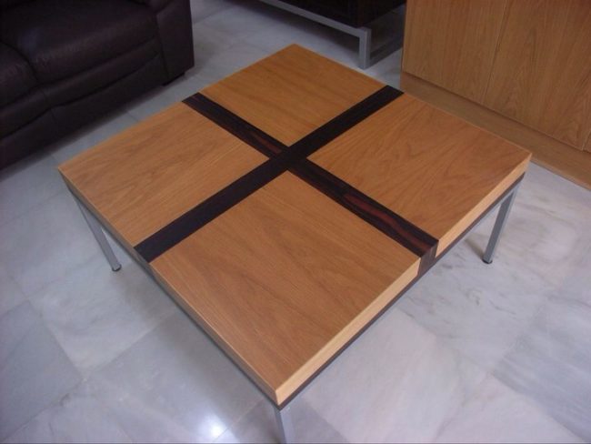 Mesa de madera para el salon